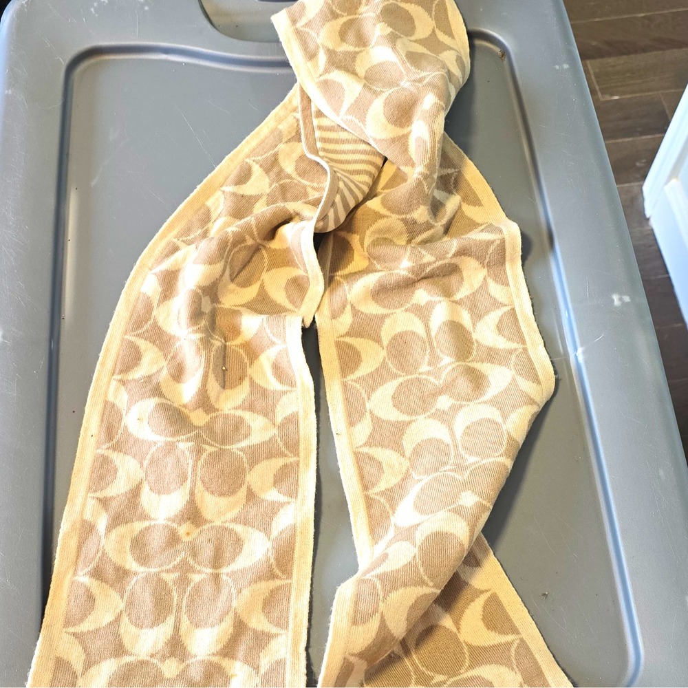 Coach Tan Beige Wool Knit Logo Pattern Women's Rectangle Scarf